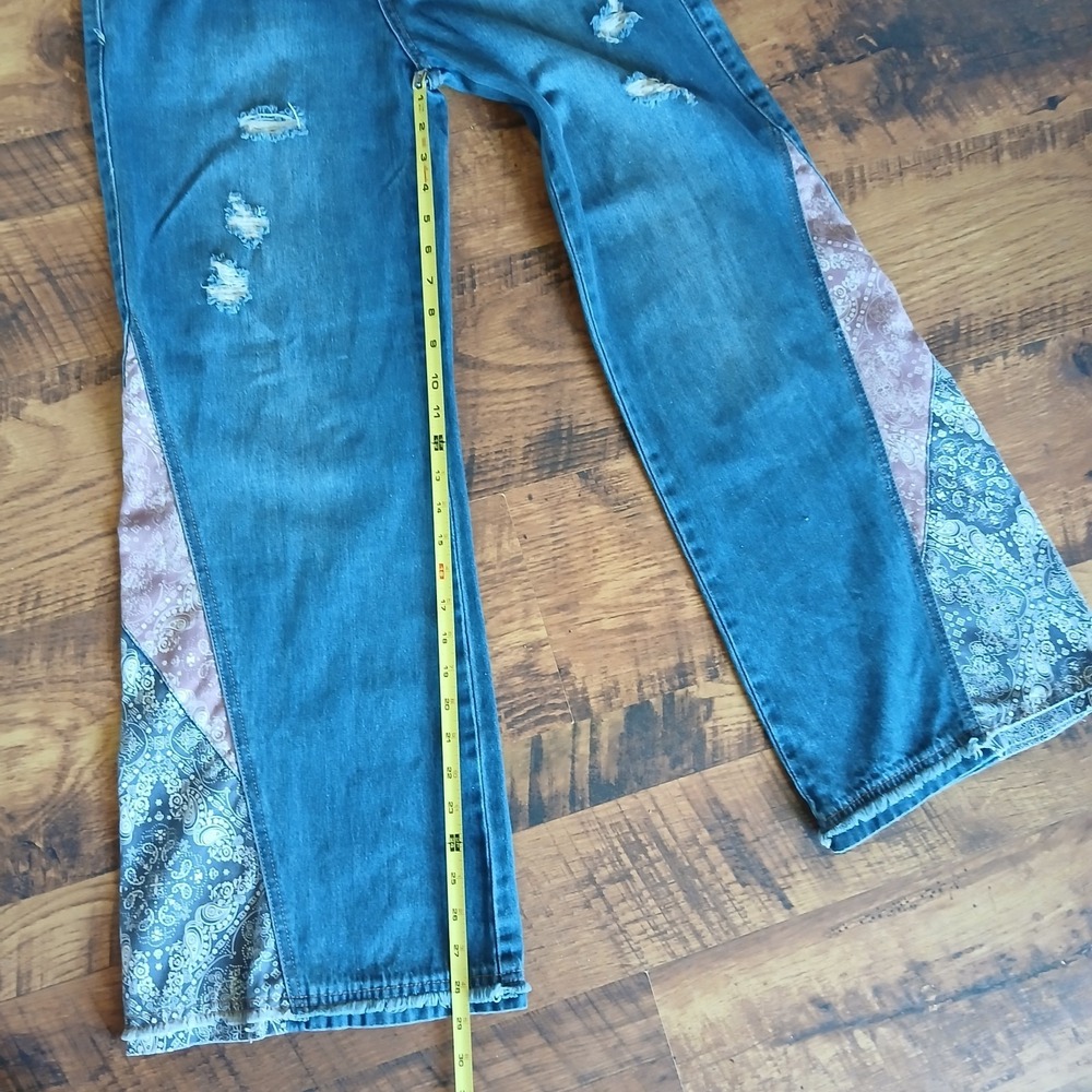 Easel Los Angeles Pieced Bandana Patchwork Fabric Flared Jeans Size S - Picture 12 of 16